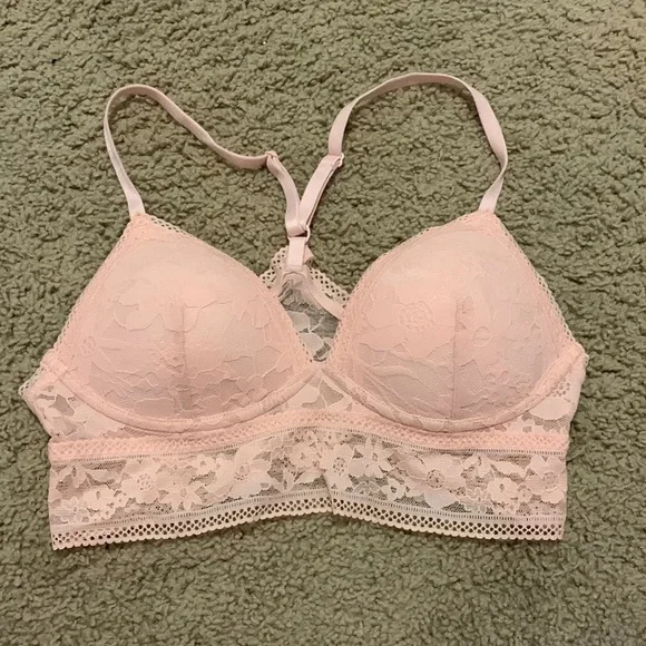 Victoria's Secret, Intimates & Sleepwear, Nwot Victorias Secret Light  Pink Lace Bralette Size Small